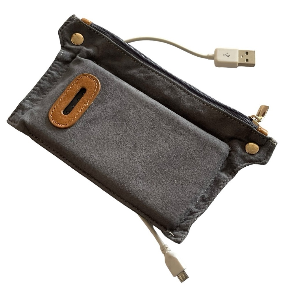 Handbag Butler Cognac Leather Recharging Wristlet Clutch Wallet - Picture 9 of 12
